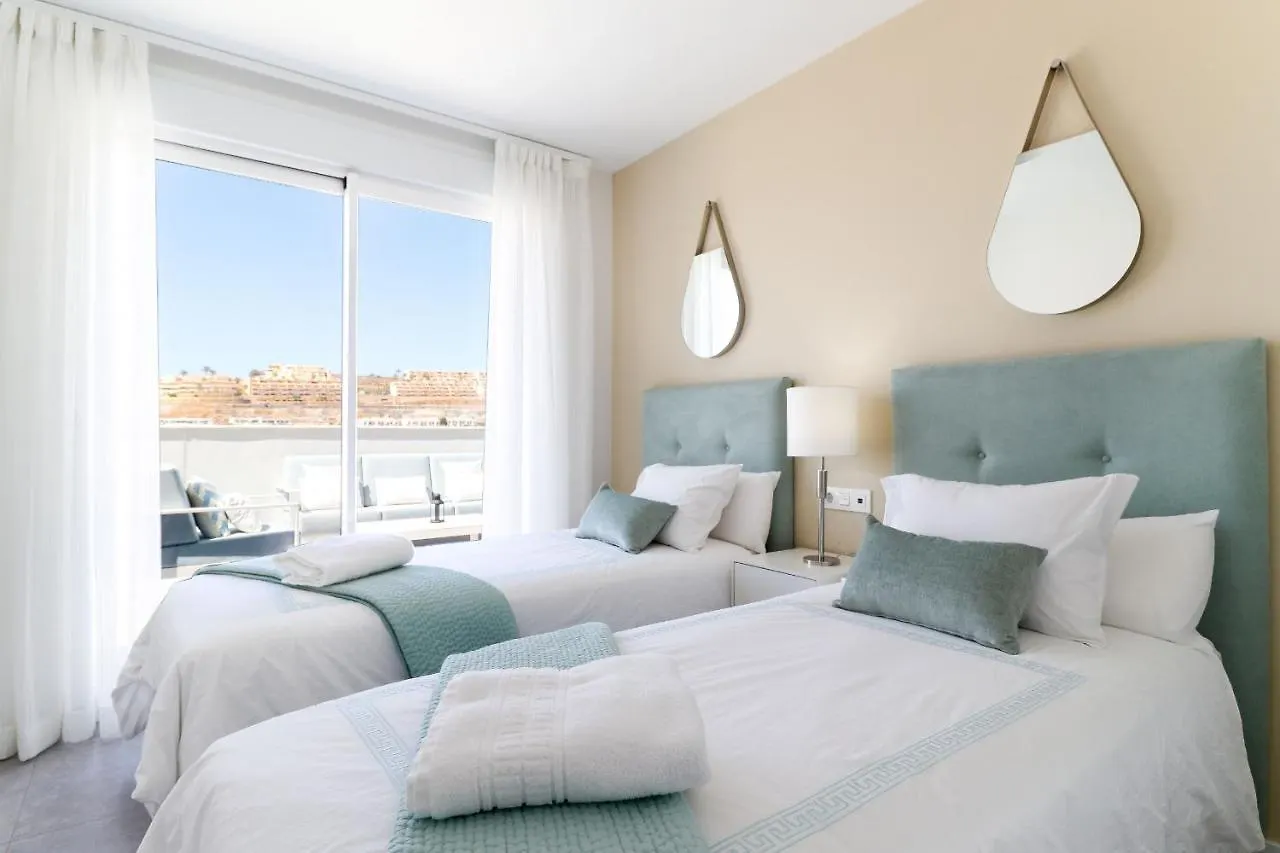 Penthouse With Large Roof Terrace & Plunge Pool Apartment La Cala De Mijas